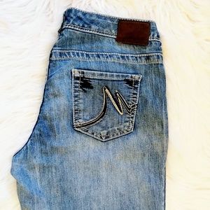 Maurices jeans